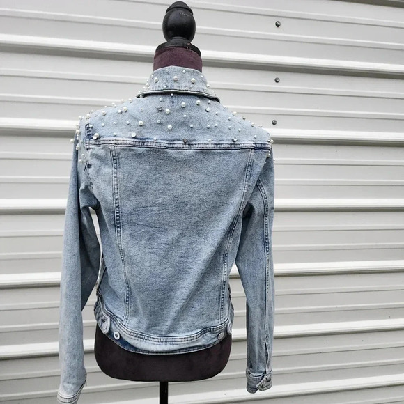 Urban Closet Women's Jewel Beaded Stretch Denim Jacket Crop Light Wash Sz S - Picture 6 of 13